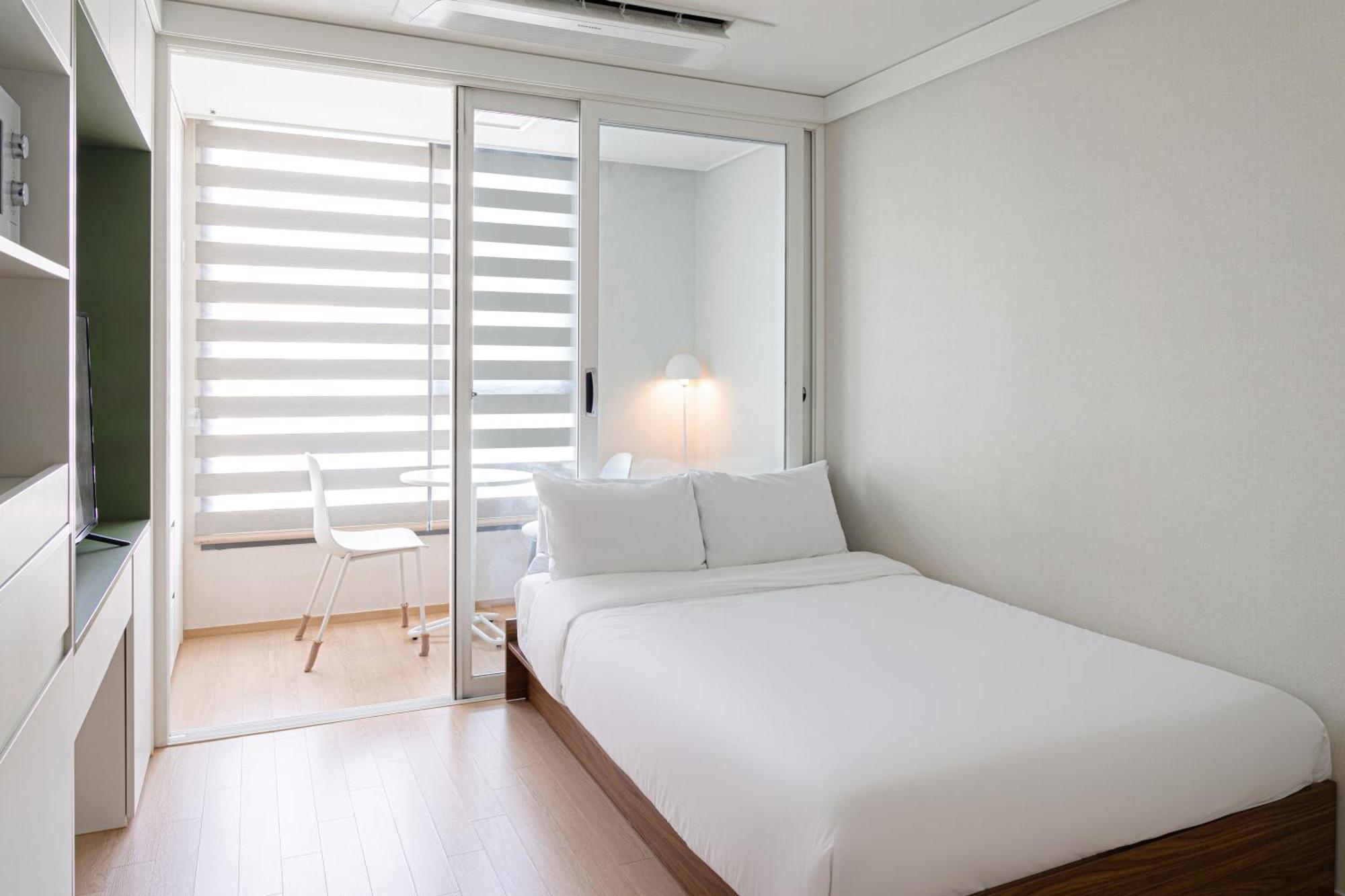 Urbanstay Myeongdong Сеул Экстерьер фото